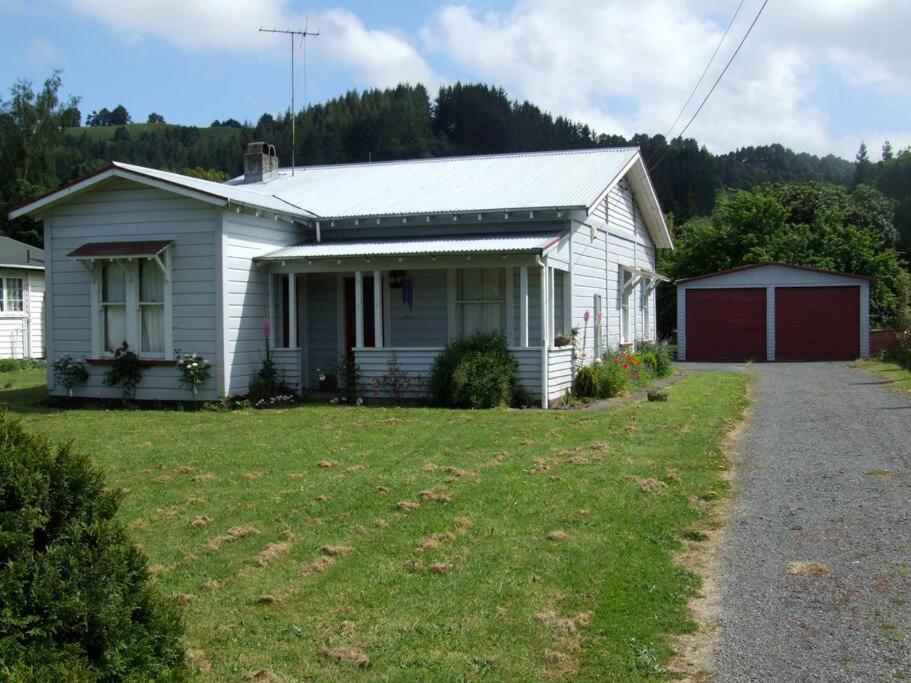 Riverlea Cottage - Cosy, Comfy, Quiet, Central Taumarunui Zewnętrze zdjęcie